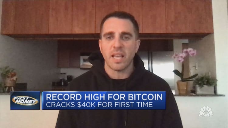 Bitcoin rallies to yet another record