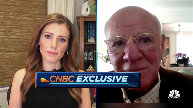 Barry Diller: No point to impeach, ban Trump because he's irrelevant