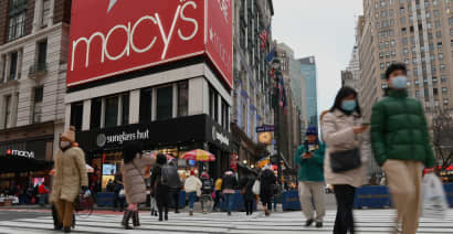 Macy's earnings top estimates, retailer says it won't spin off e-commerce from stores