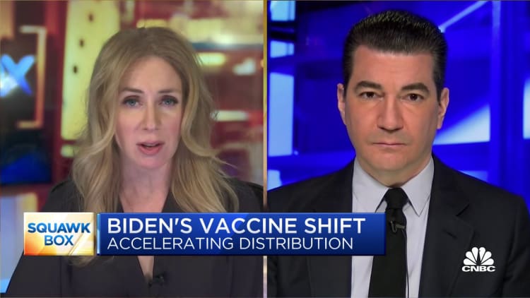 Former FDA chief Gottlieb: It will be difficult for Biden administration to fix vaccine rollout issues