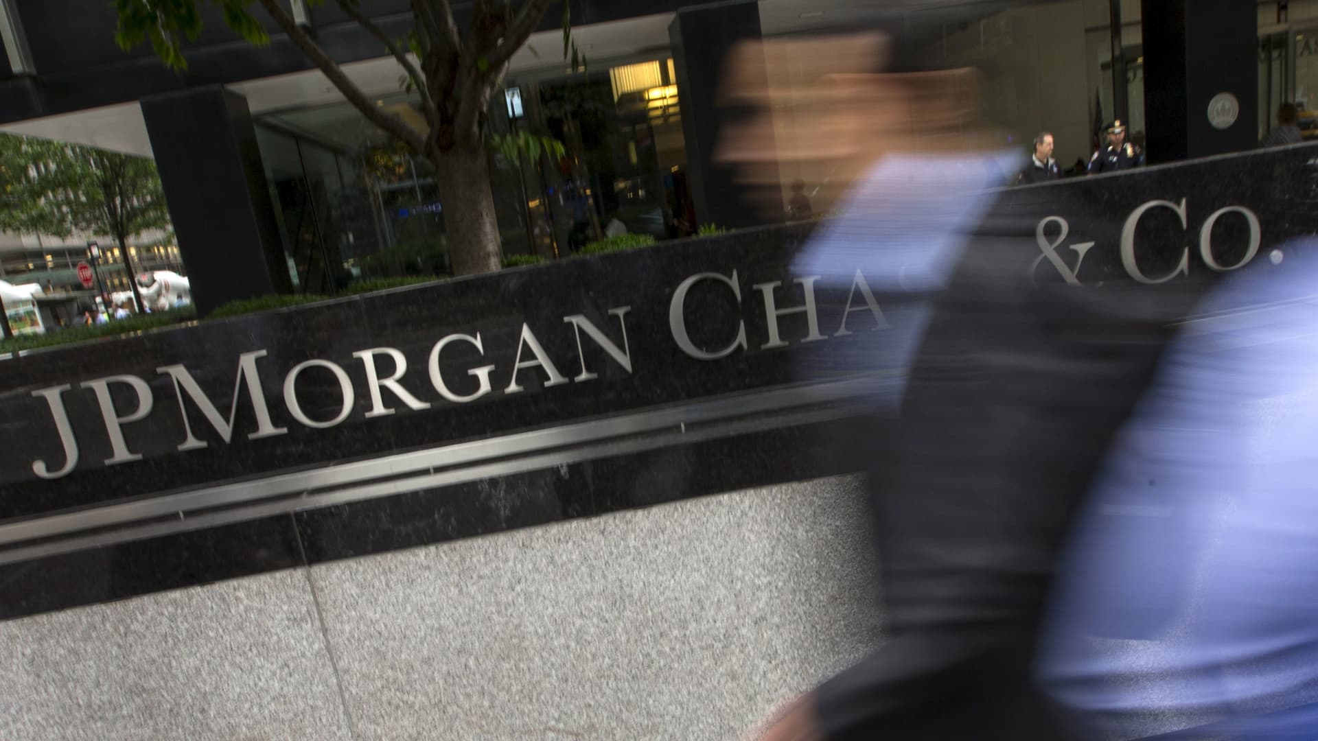 Stocks making the biggest moves midday: JPMorgan Chase, Gap, VMWare & more