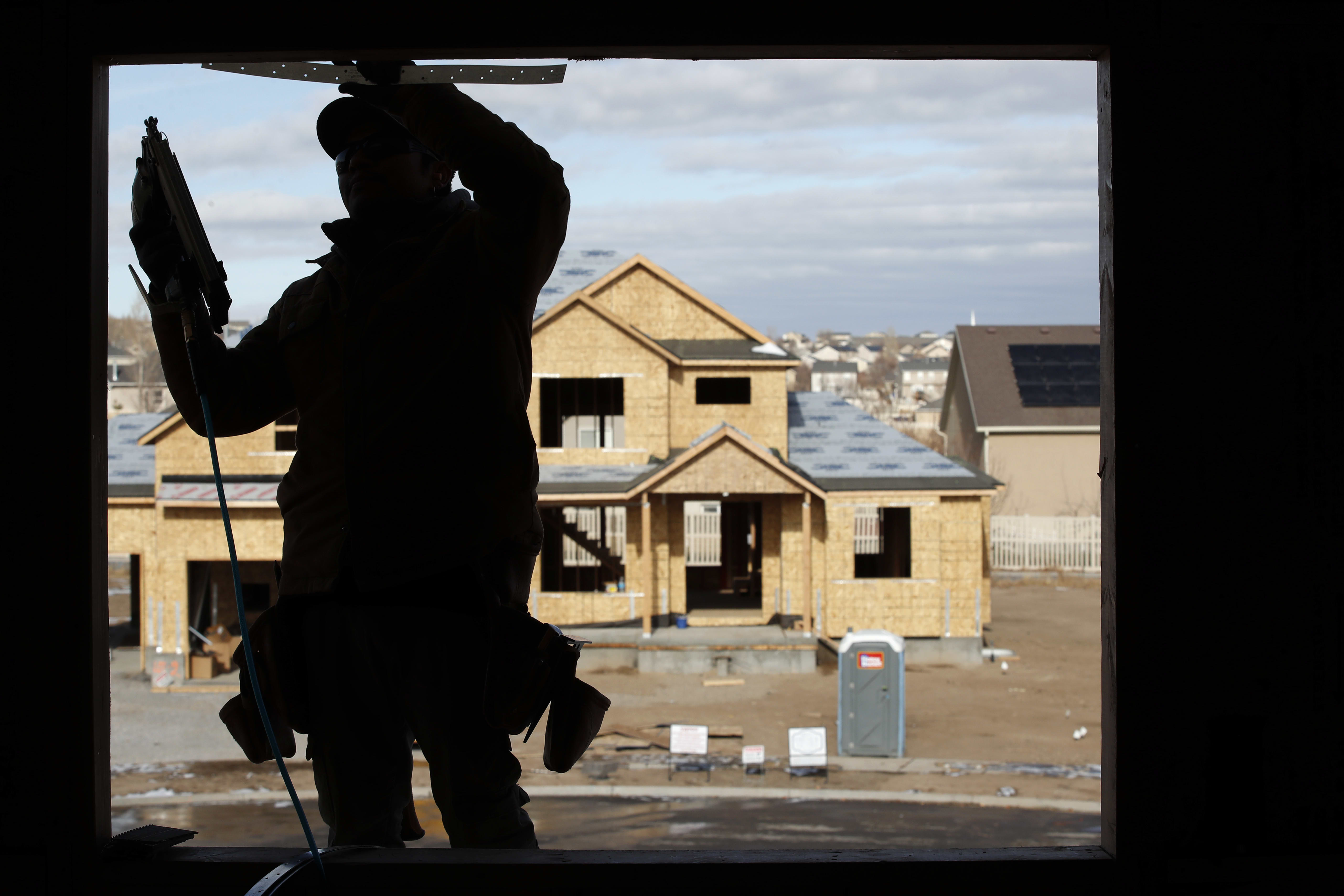 Homebuilders’ sales expectations drop dramatically, as mortgage rates soar