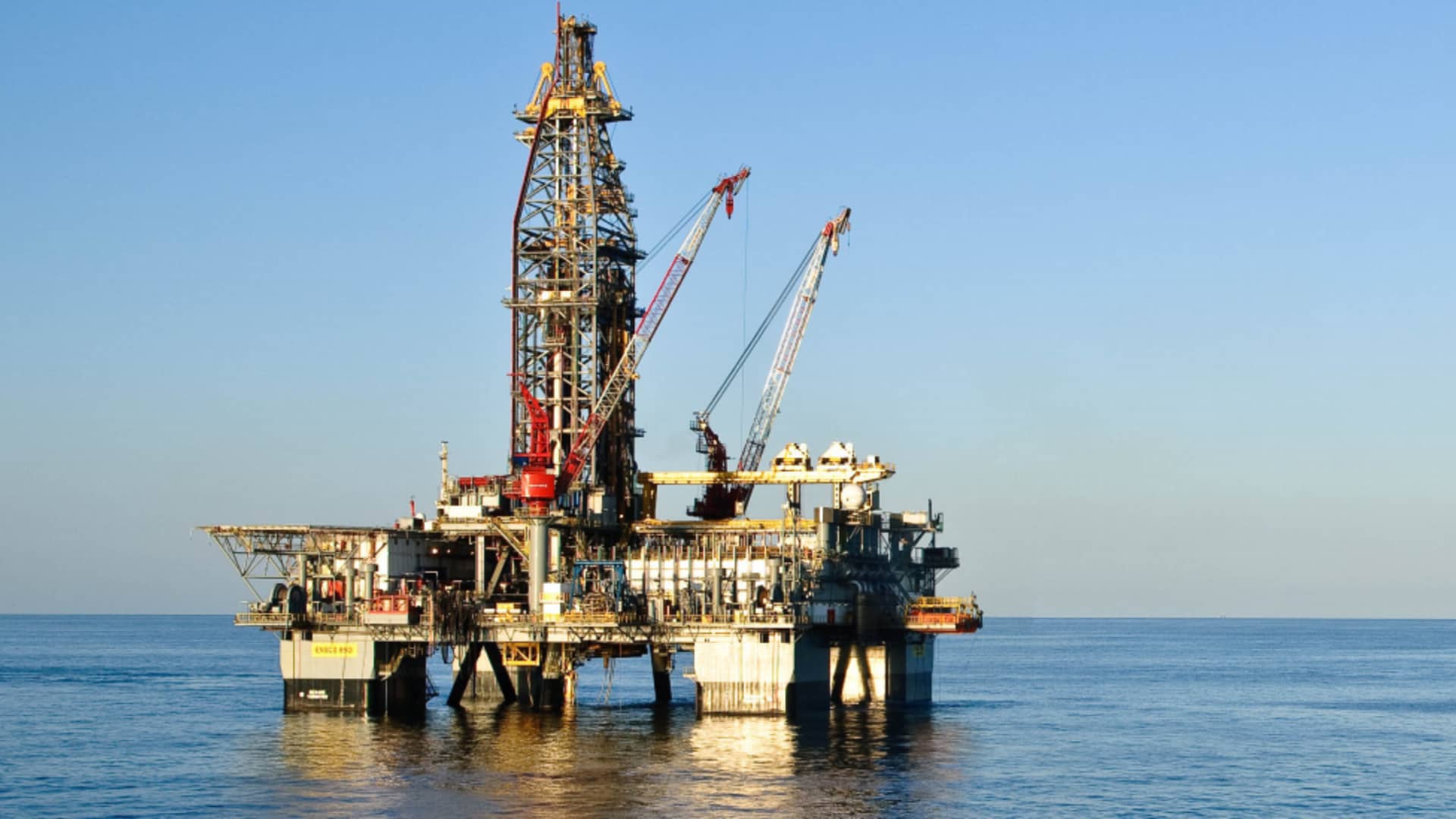 An 8500 series oil rig. Elon Musk's SpaceX bought a deepwater oil rig of this series last year and is converting it into a floating launchpad for rockets.