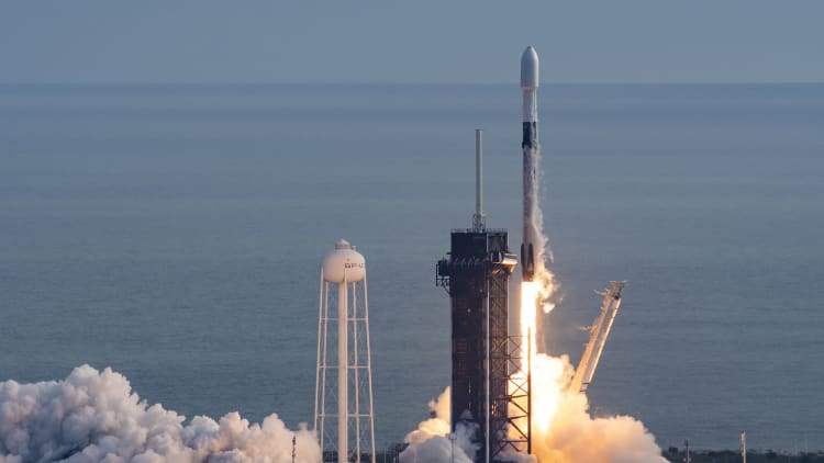 SpaceX to launch first all-civilian crew to space