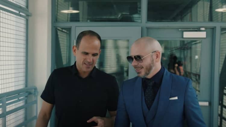 Pitbull shows Marcus Lemonis how he gives back to his community