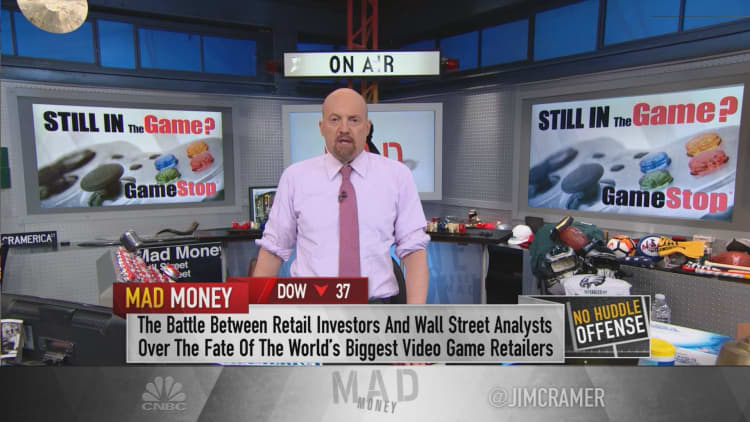 Cramer advises to avoid a battleground stock like GameStop: 'There are easier ways to make money'