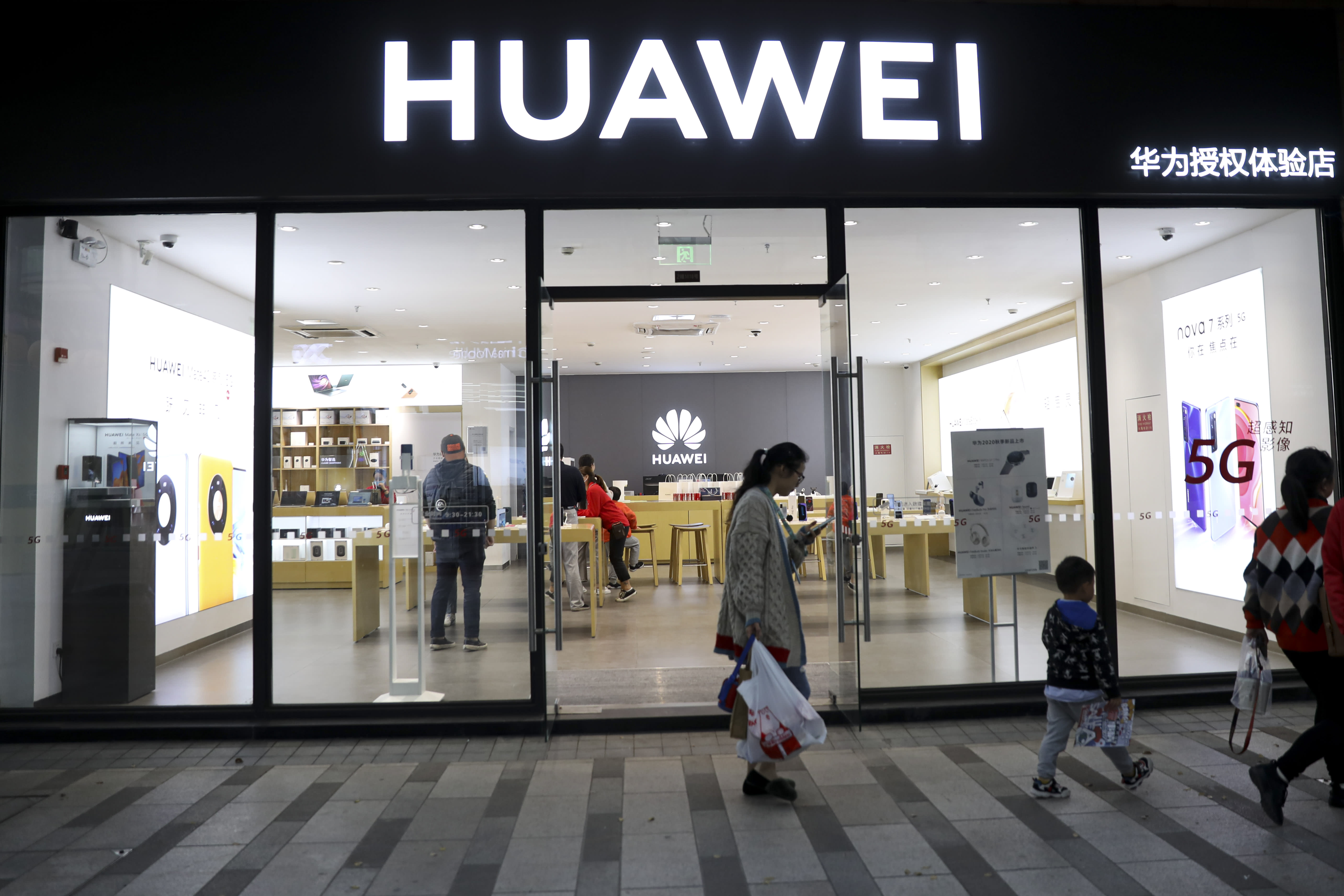 Huawei Q4 smartphone shipments are down 41% as US sanctions bite