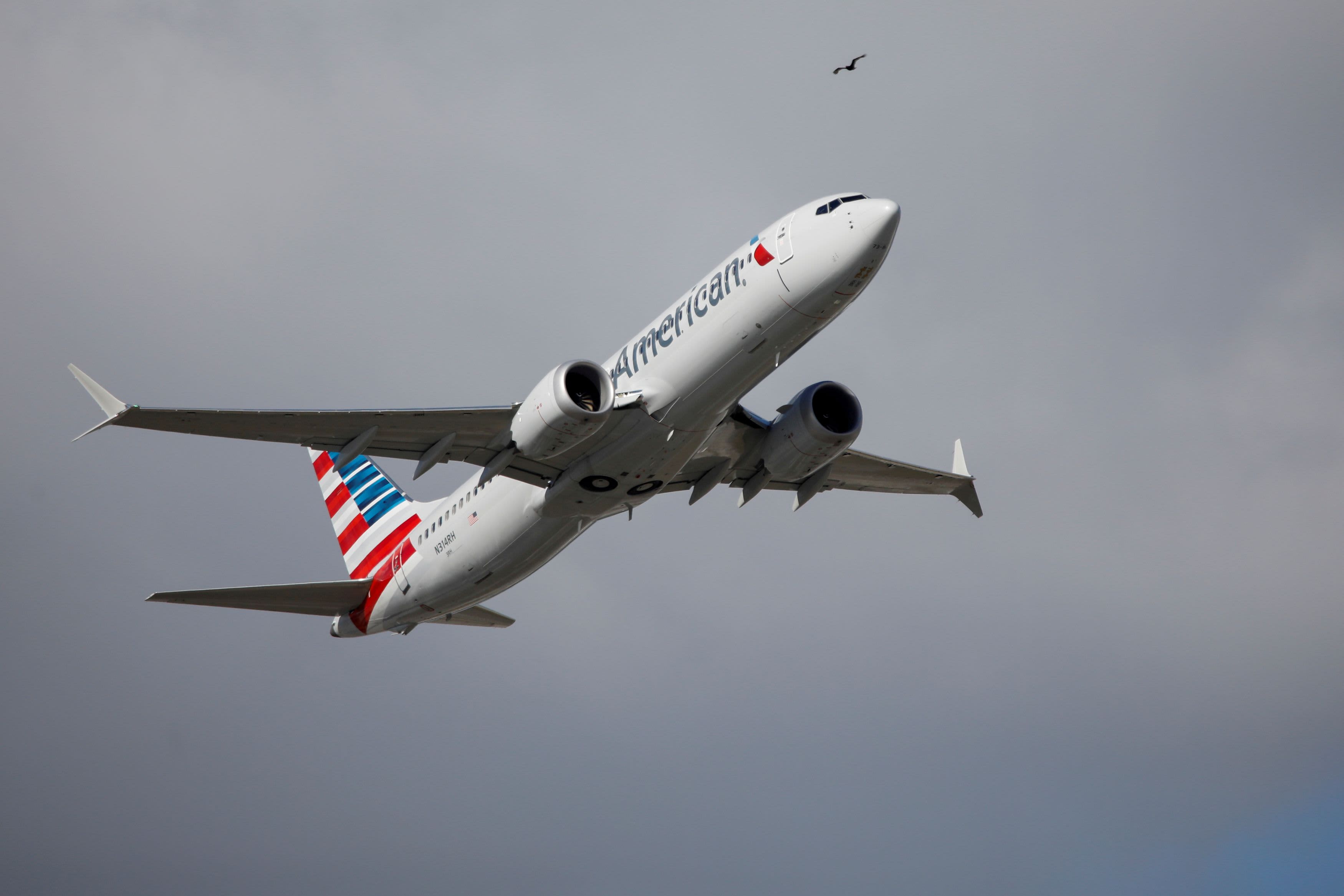 American Airlines plans to sell $ 5 billion bonds backed by frequent flyer program