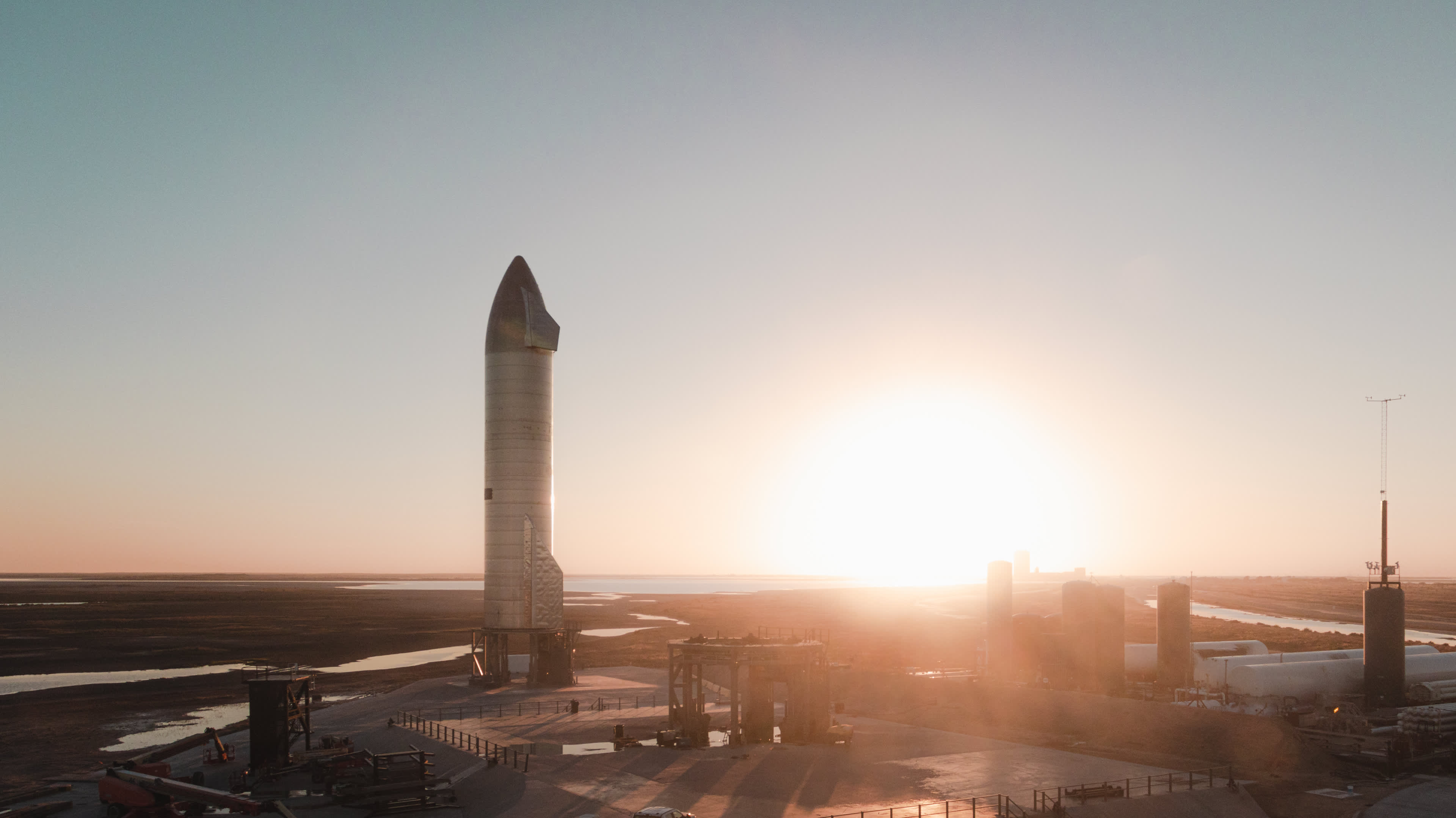 See SpaceX’s attempt to launch and land the SN9 rocket prototype