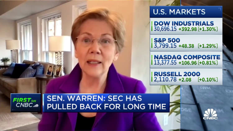 Sen. Warren: The economy is in trouble, but the market keeps spinning upward