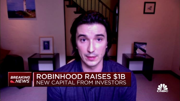 Robinhood CEO on how regulators might to respond to Reddit short squeeze