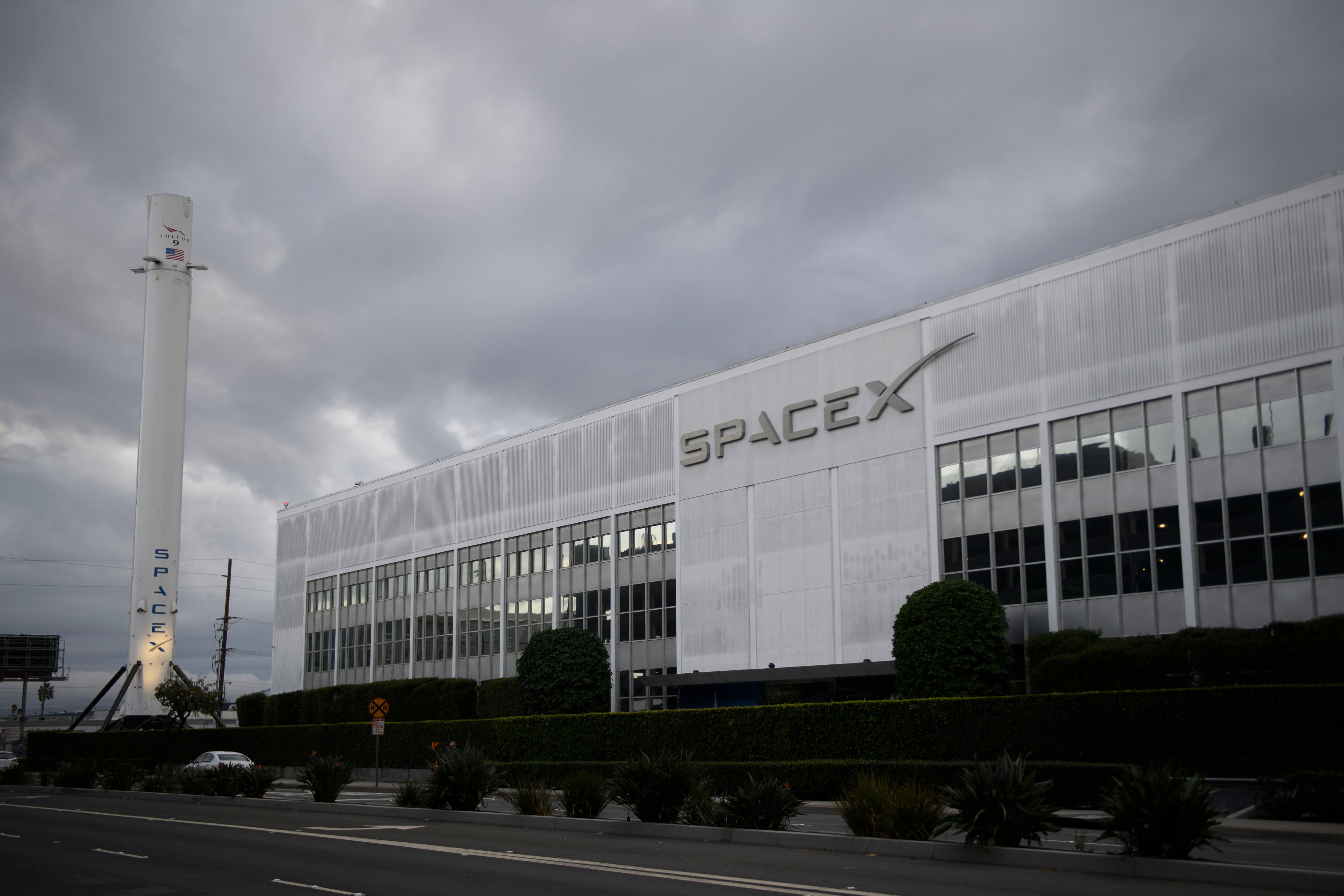 Former SpaceX engineer alleges in essay that company culture is ‘rife with sexism’ – CNBC