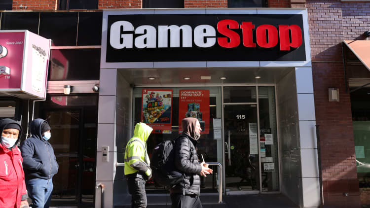GameStop stock surged 400% in the last week — Here's how the stock's wild week played out