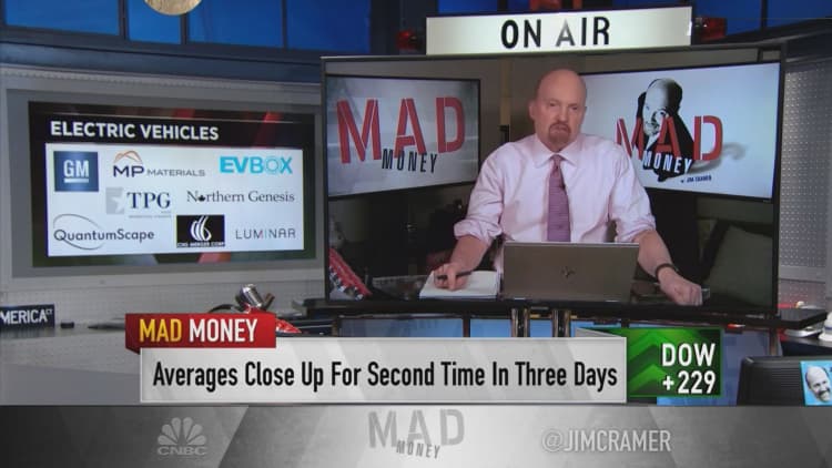 Cramer recommends theme stocks to buy on the next market sell-off