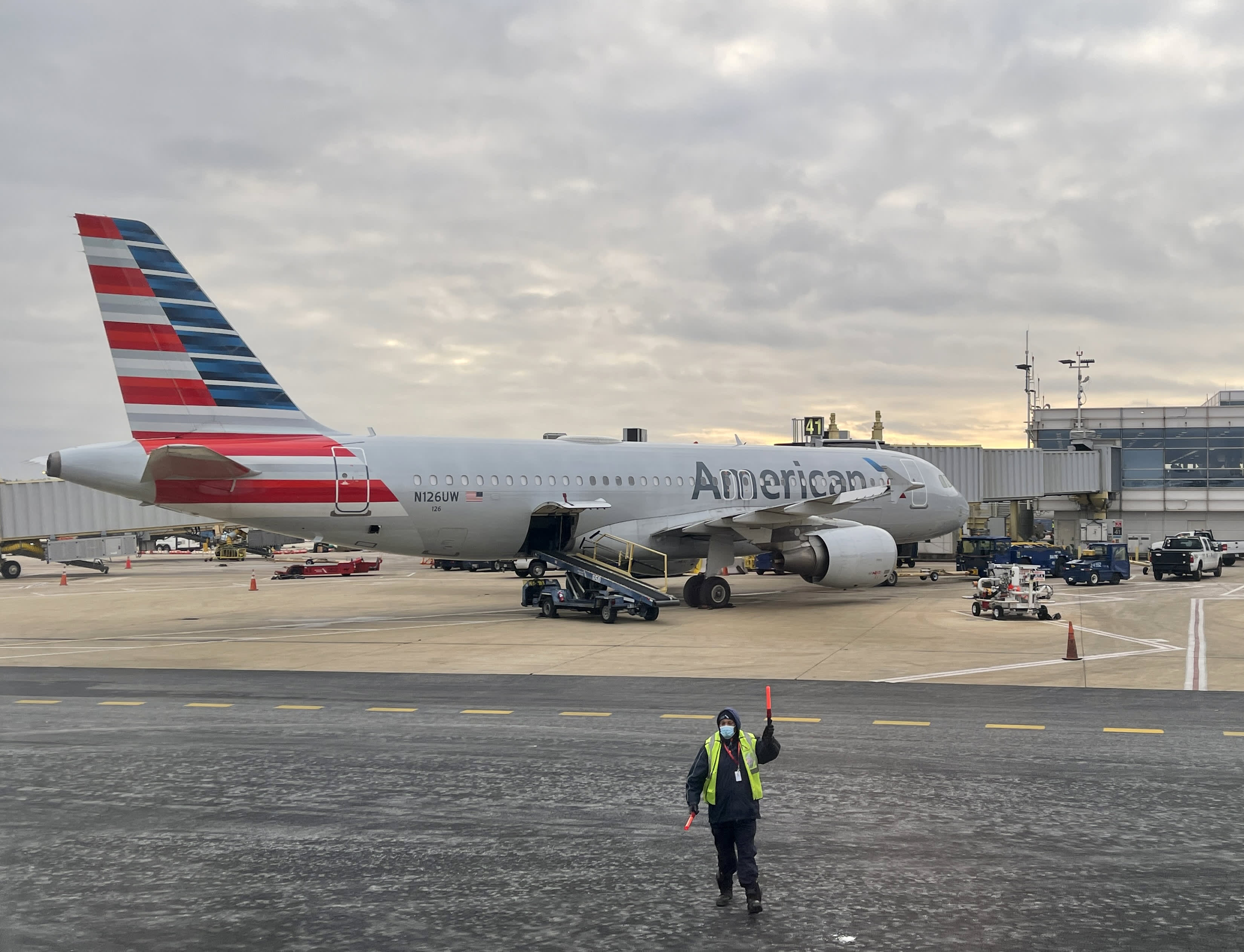 American Airlines sends staff again notifications with low travel demand