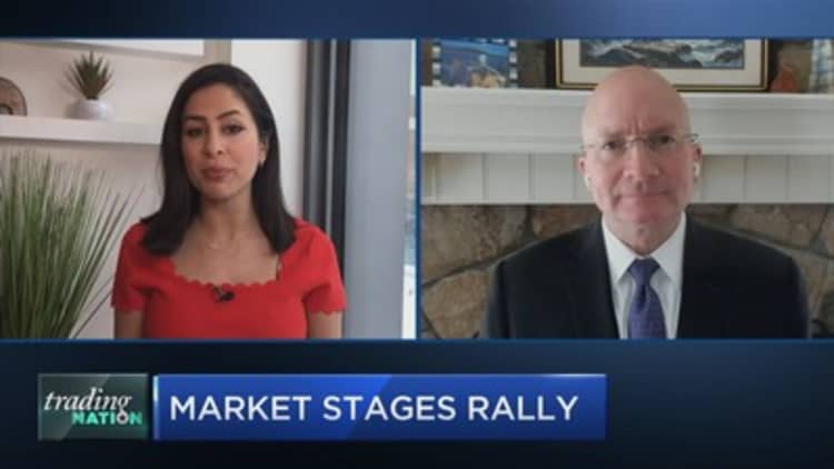 Despite recent market strength, Canaccord's Tony Dwyer believes a 5% to 10% pullback is underway
