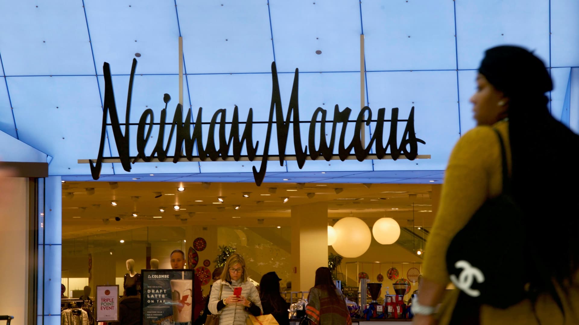 Neiman Marcus CEO says there's 'no need' to sell the business as Saks takeover rumors swirl