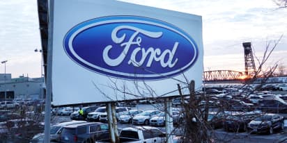 Ford recalls 661,000 Explorer SUVs in North America 