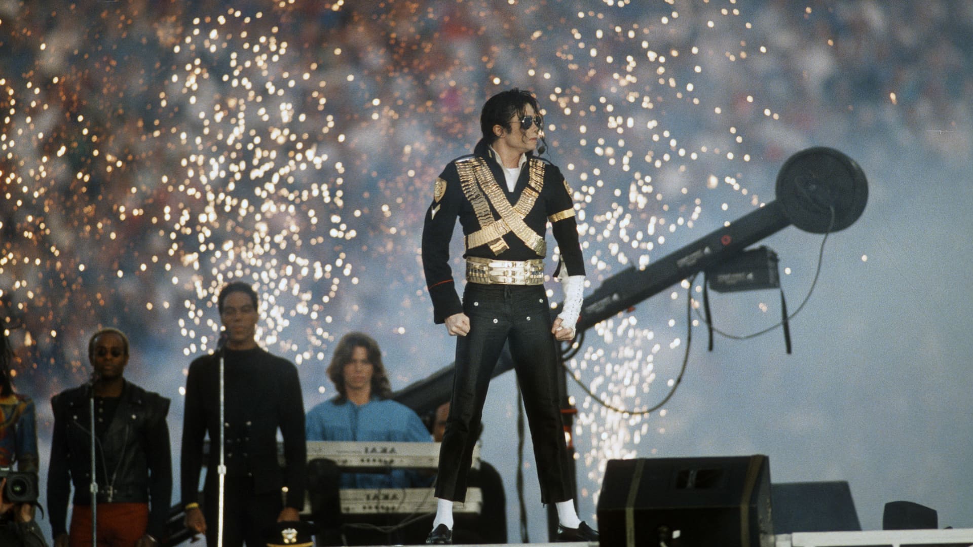 Pop singer Michael Jackson performs during the halftime show of Super Bowl XXVII between the Dallas Cowboys and Buffalo Bills on January 31, 1993 at The Rose Bowl in Pasadena, California.