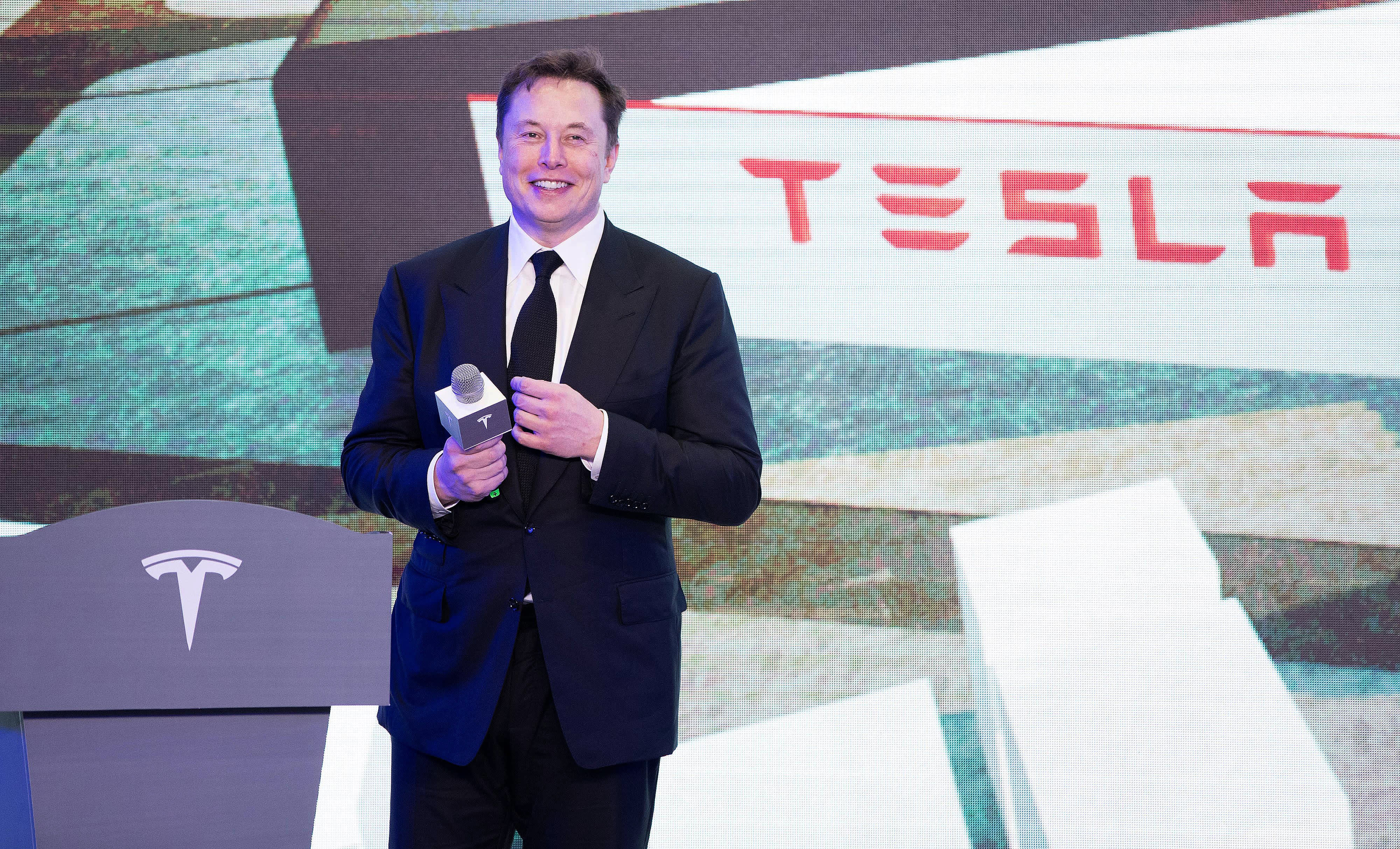 Tesla CEO Elon Musk meets with the Chinese foreign minister and announces expansion