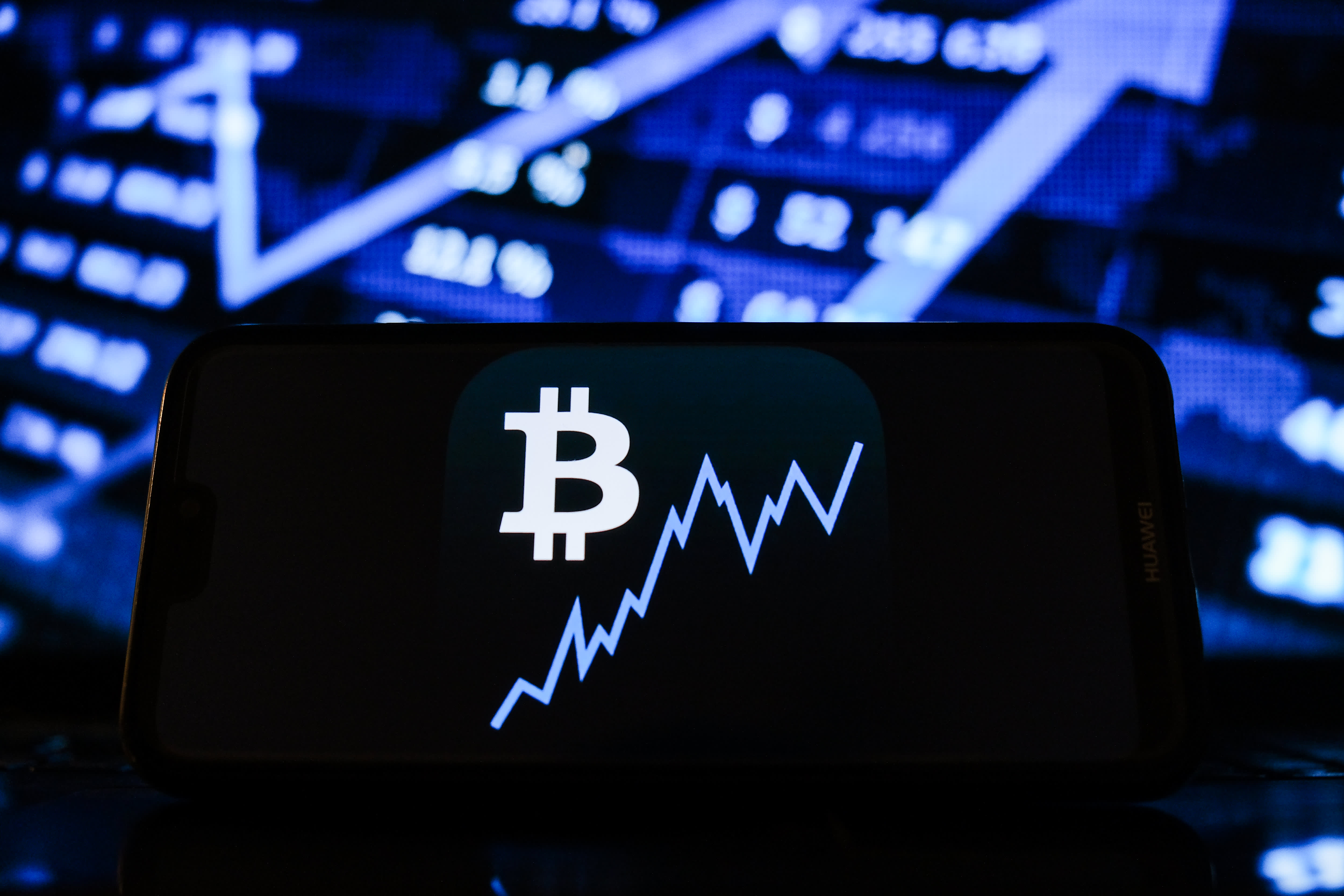 Bitcoin is not a bubble, it is at the beginning of a mainstream: Bill Miller