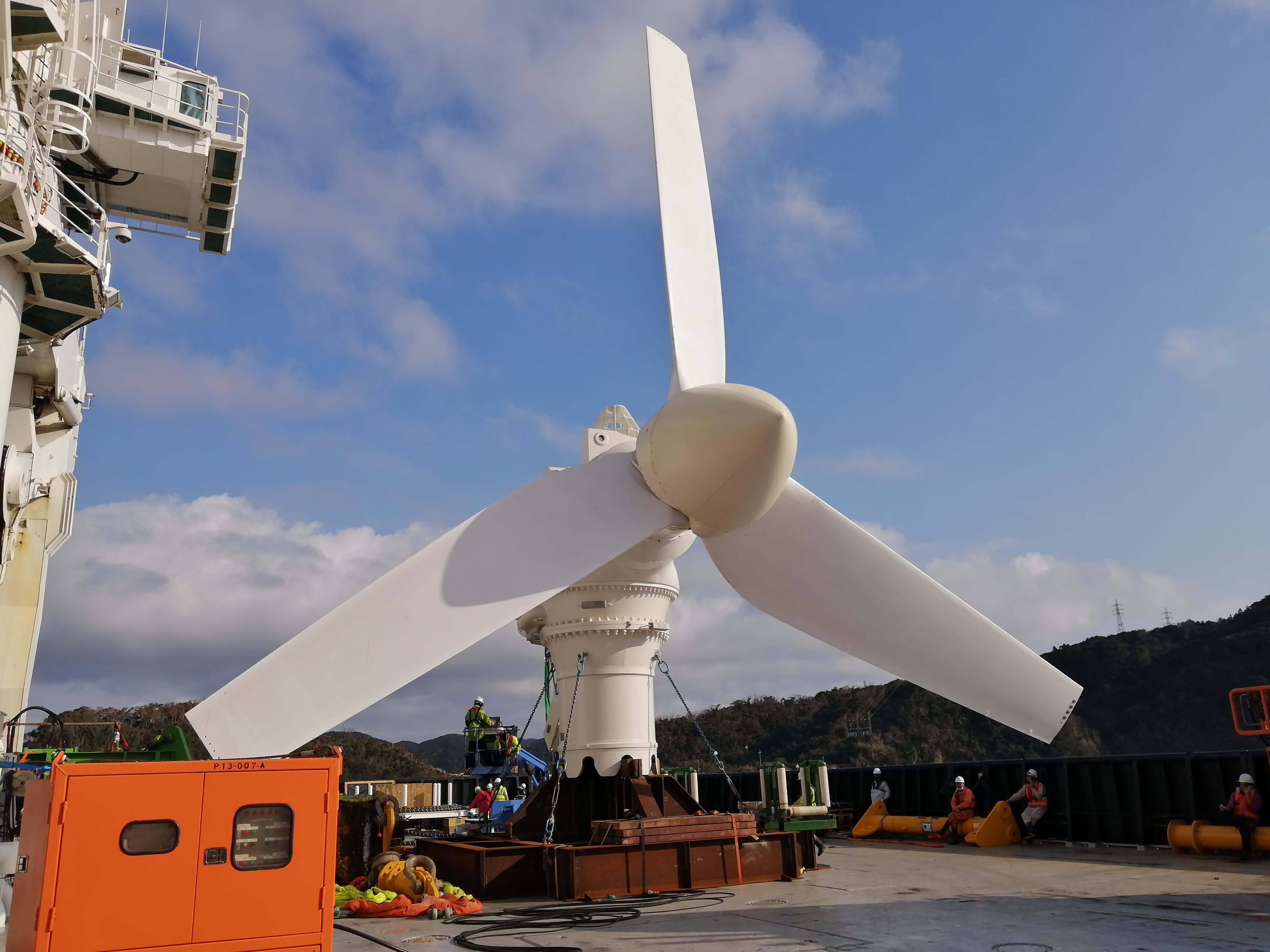 A tidal turbine built in Scotland is now producing power in Japan