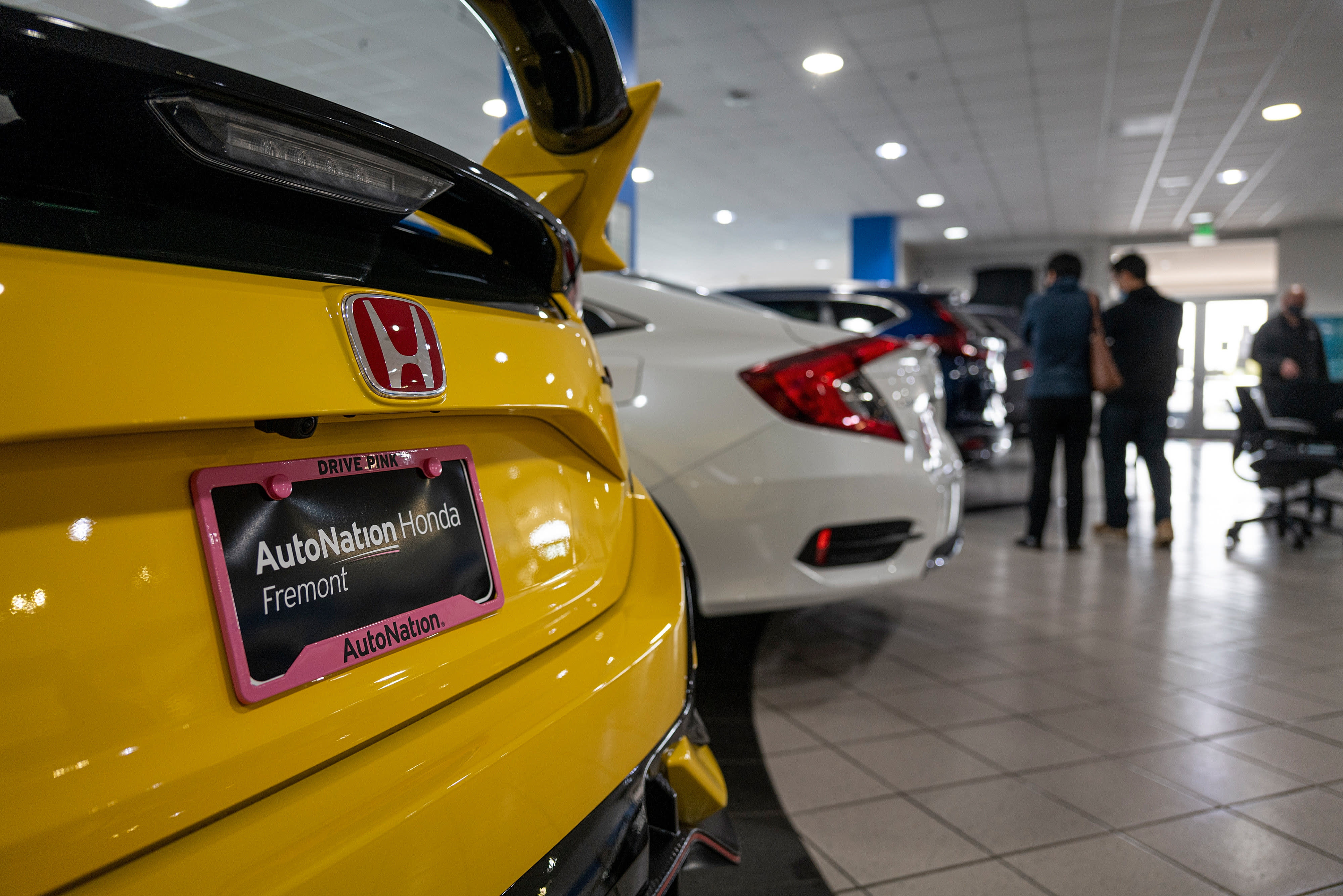 AutoNation shares hit new all-time high after company reports record quarterly earnings