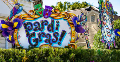 See how Louisiana pivoted to extravagant house floats for Mardi Gras