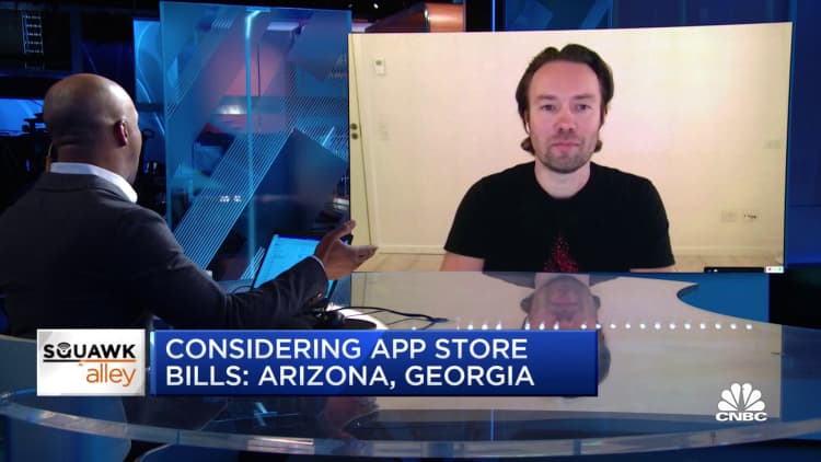Bigger states could impose laws against app store commissions: Basecamp co-founder