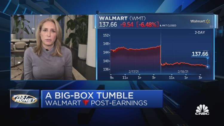 Walmart has a big-box tumble after earnings miss, but is there a new playbook at the mega-retailer?