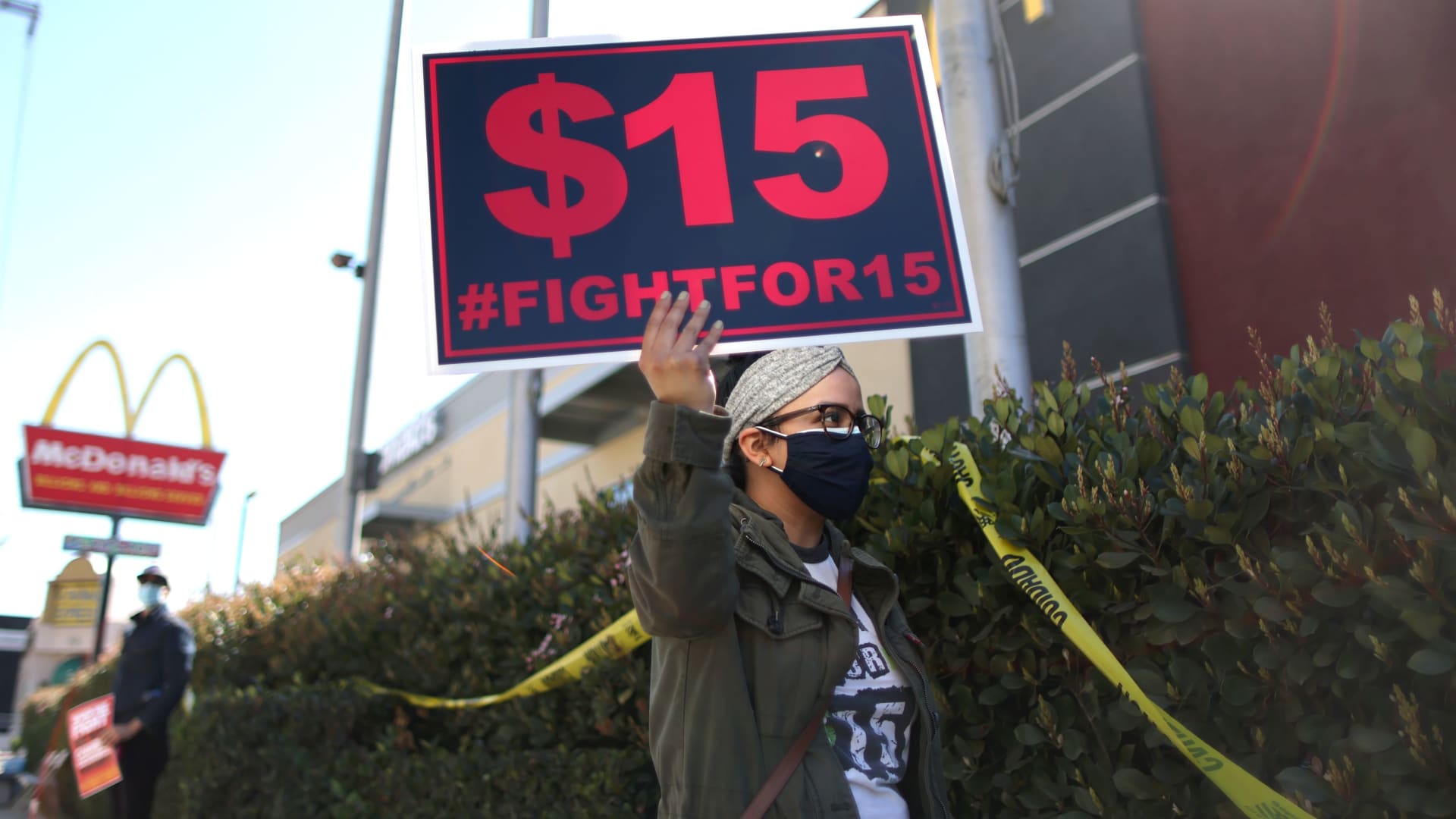 A $15 minimum wage could boost Social Security benefits by about $5,000 a year