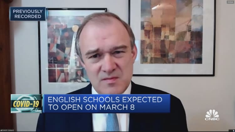 A fourth lockdown in the UK would be a disaster, Ed Davey says