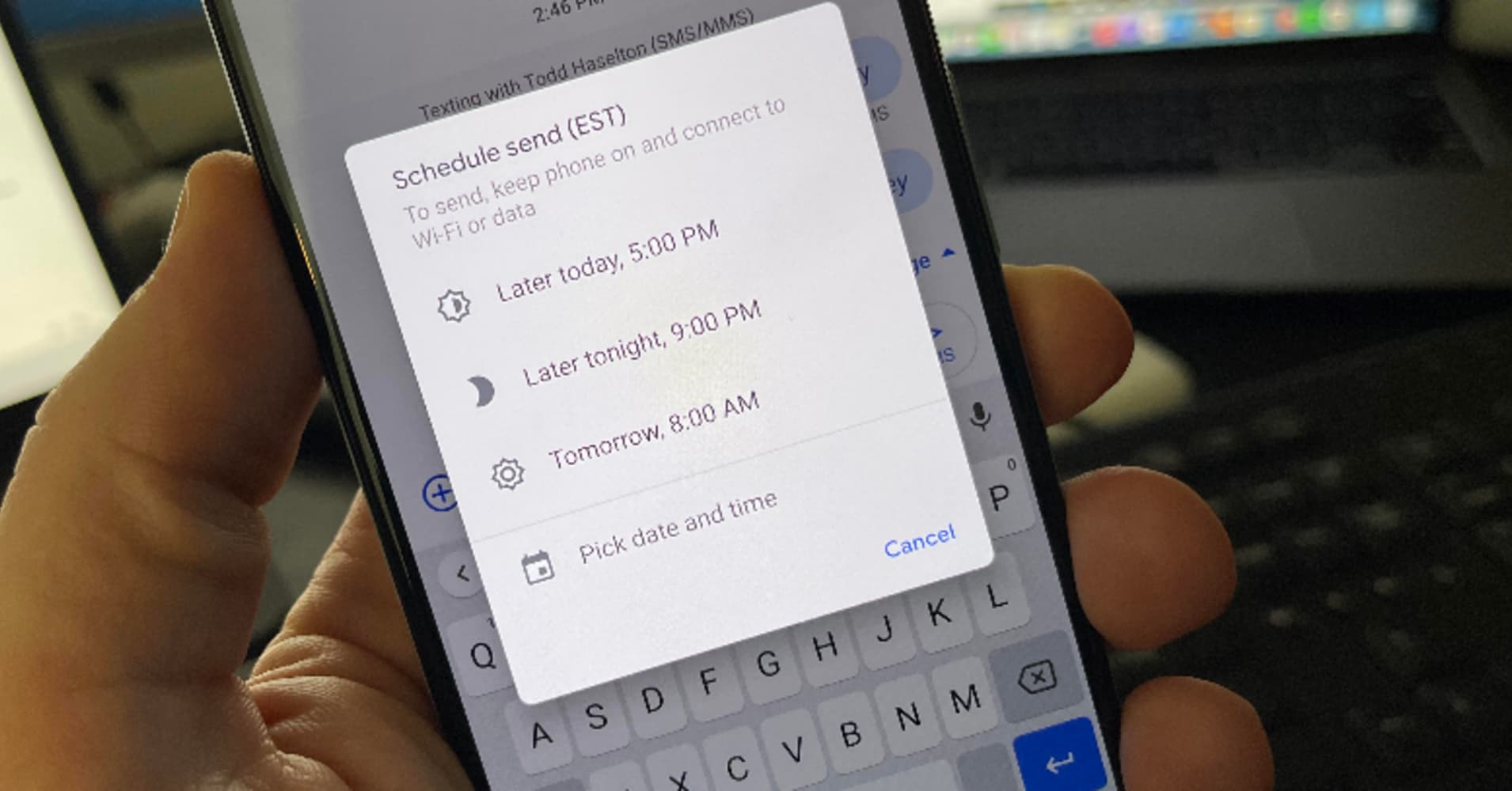 How to schedule text messages on Android