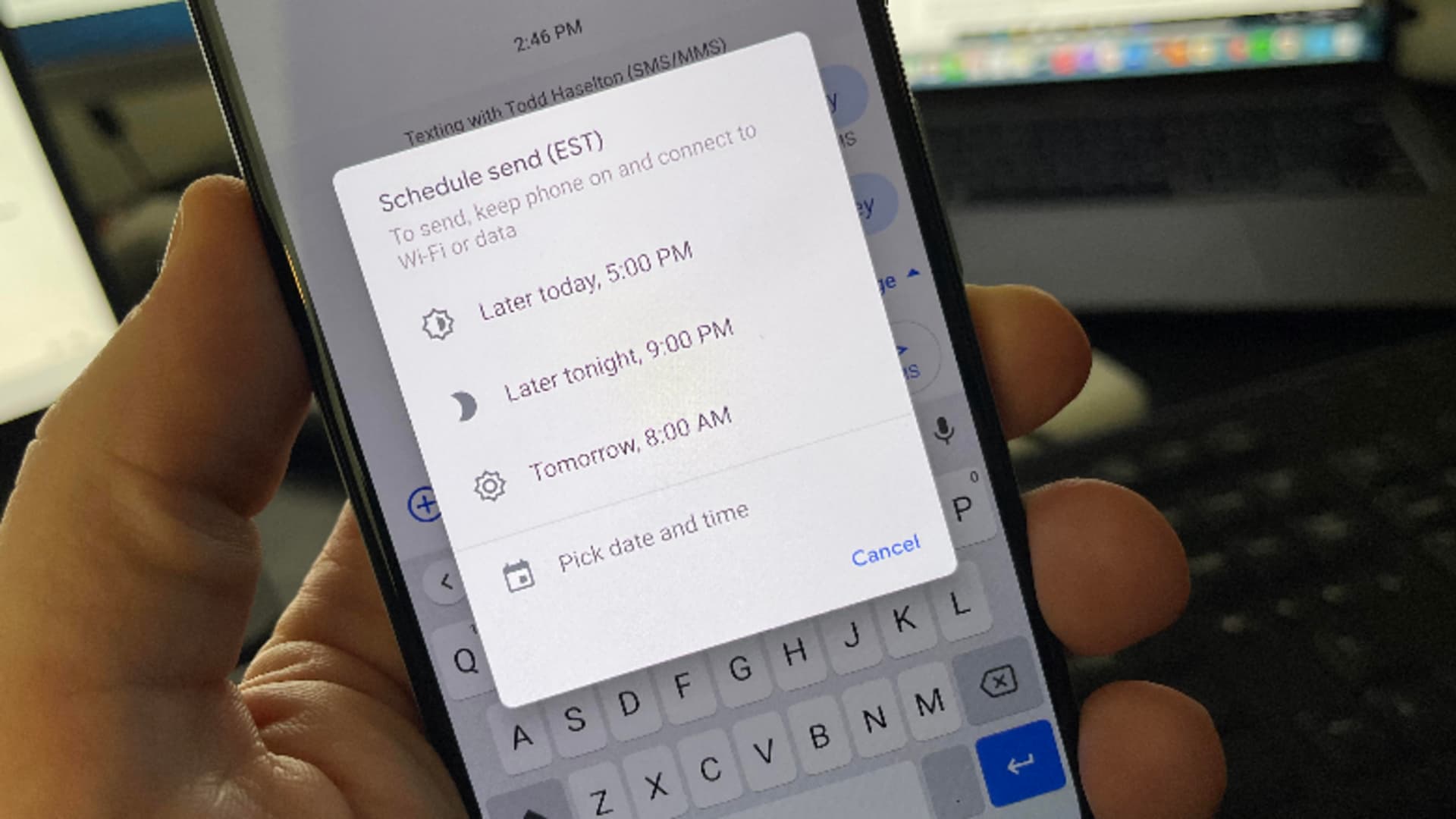 How to schedule text messages on Android