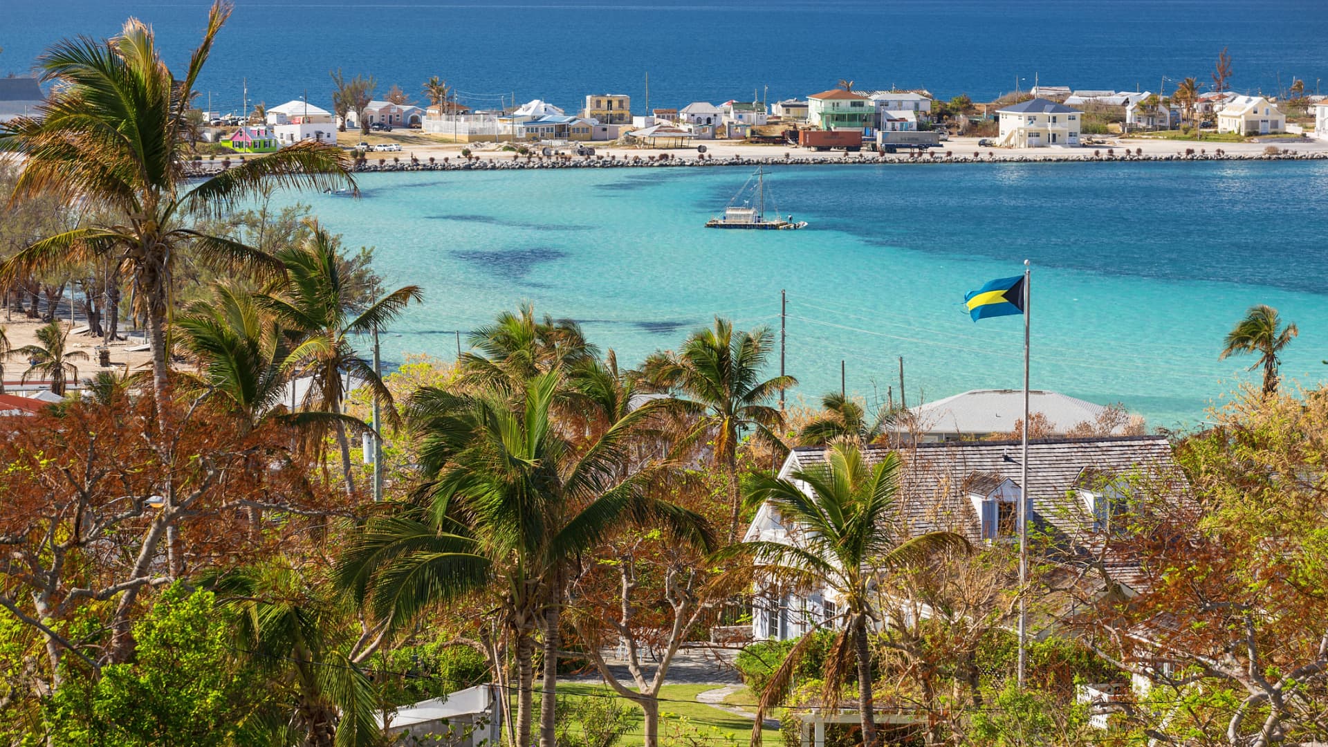 Les dirigeants de FTX ont dépensé 256 millions de dollars dans l’immobilier aux Bahamas