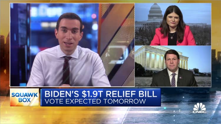 Democratic and Republican representatives debate Biden's stimulus bill