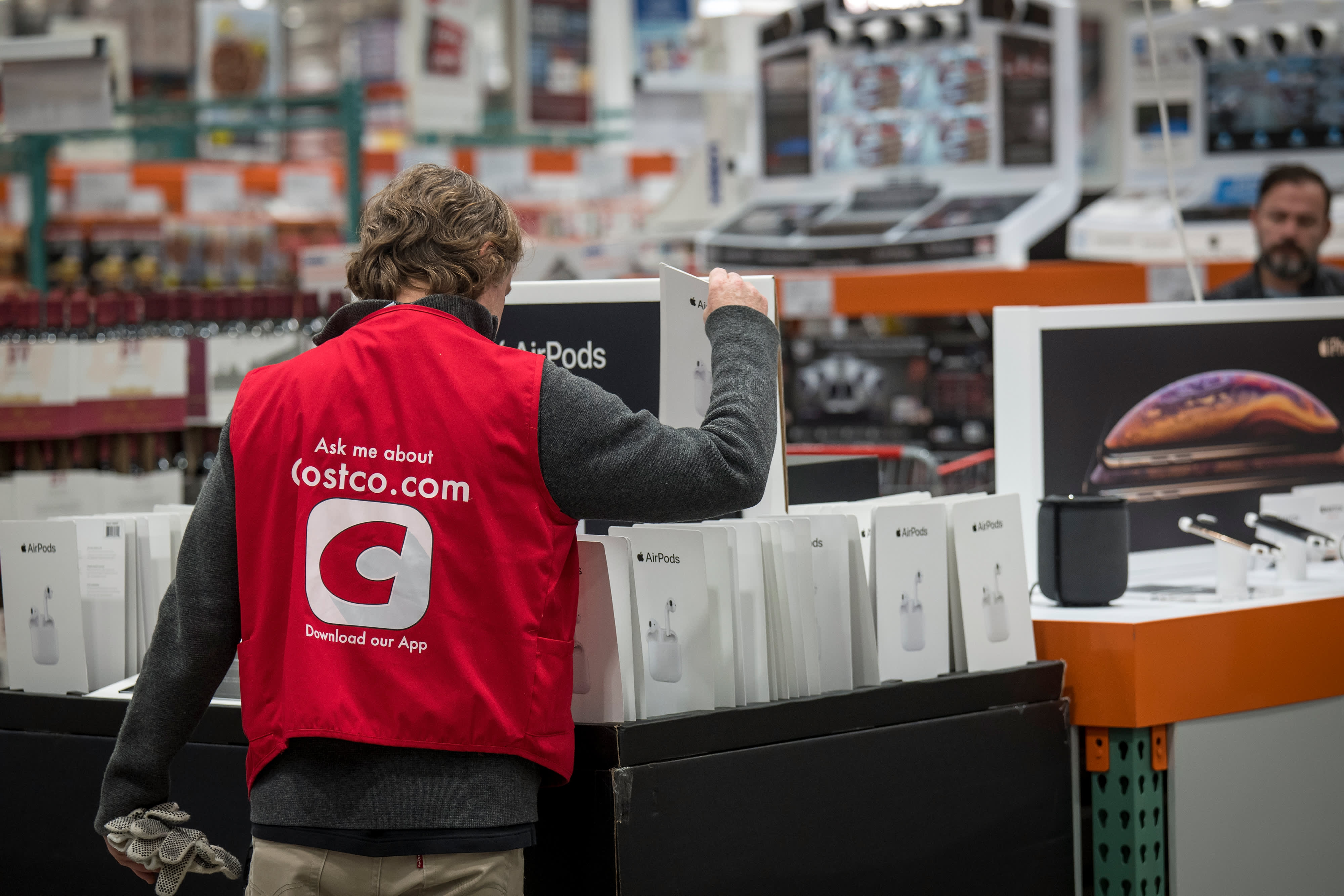 Costco raises its minimum wage to $ 16 for its hourly store workers