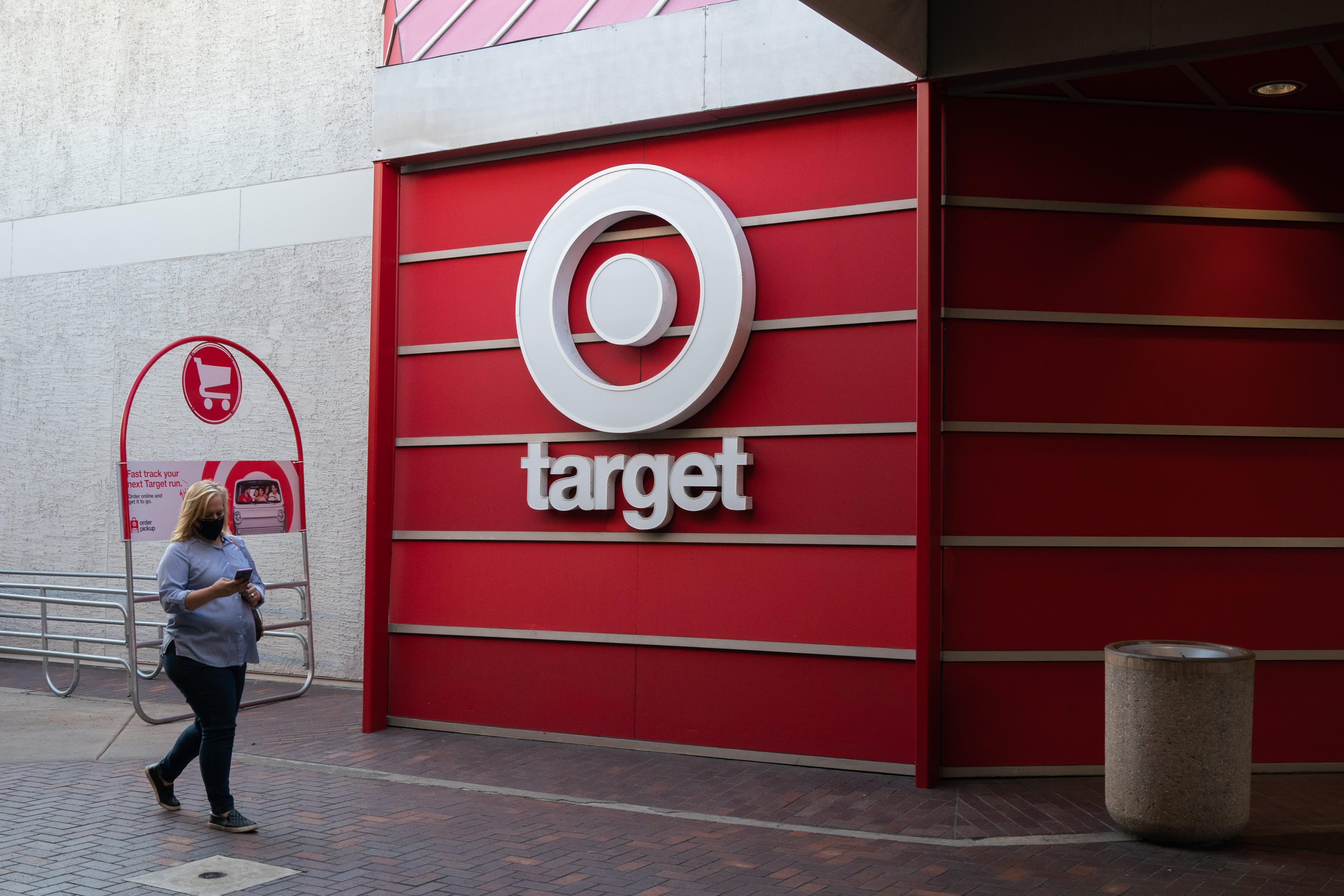 Target to invest $ 4 billion to accelerate new stores, and expand chain