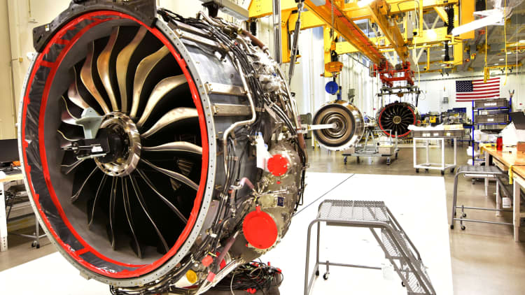 GE to combine aircraft leasing unit with rival AerCap