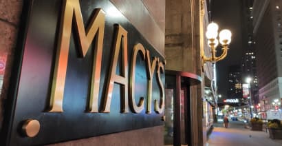 Macy's cuts forecast despite strong quarter, fearing shoppers will pull back