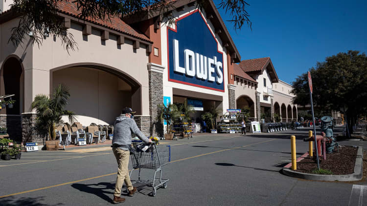 The DIY boom and the rise of Lowe's