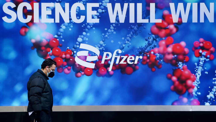 Pfizer plans to submit for full approval of Covid vaccine in late May
