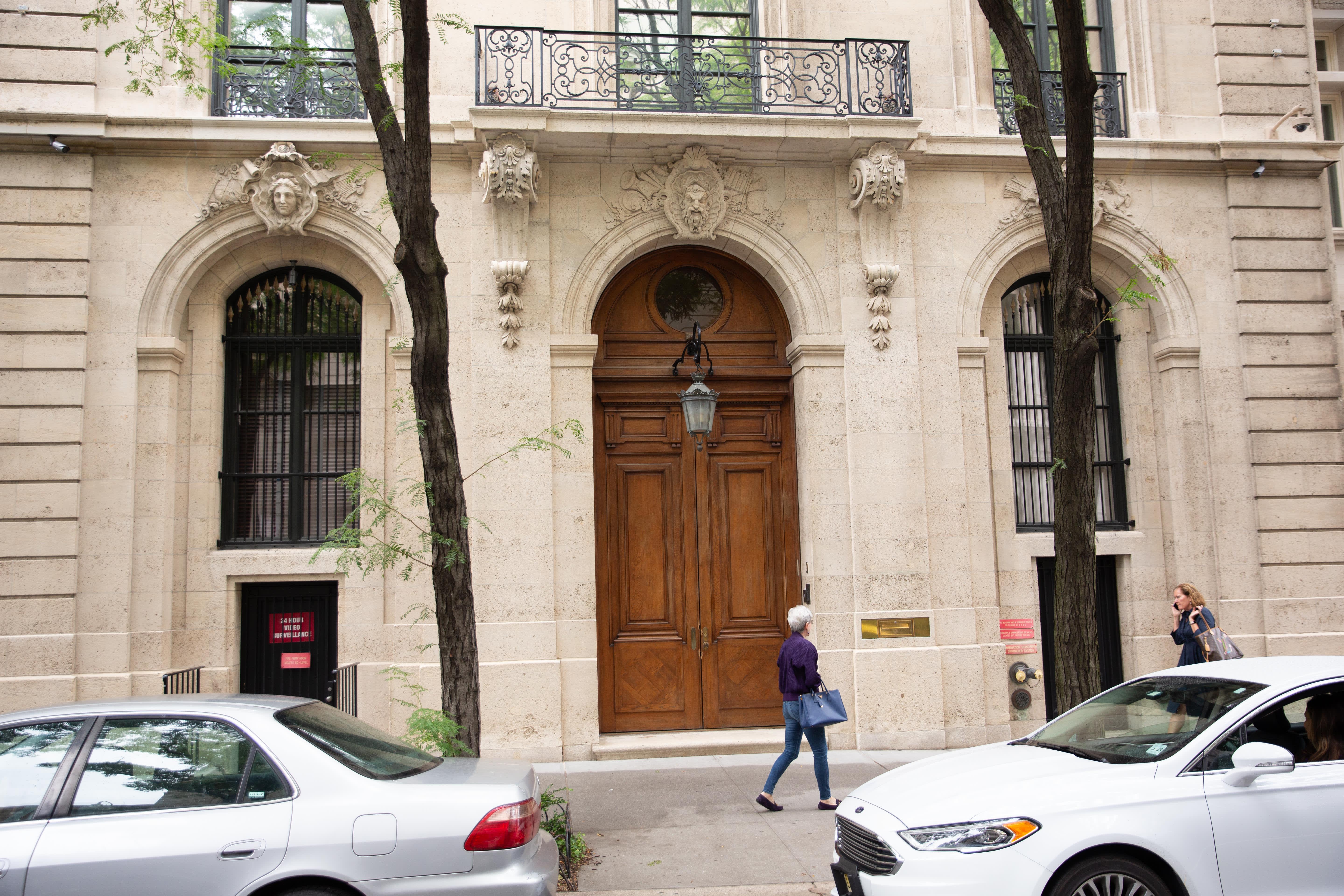 Goldman Sachs CEO buys Jeffrey Epstein mansion in New York