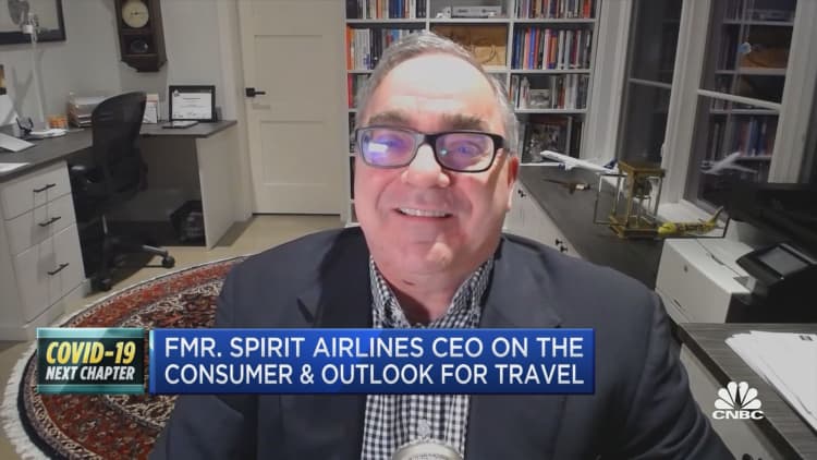 Former Spirit Airlines CEO questions why the CDC is cautioning against traveling by plane