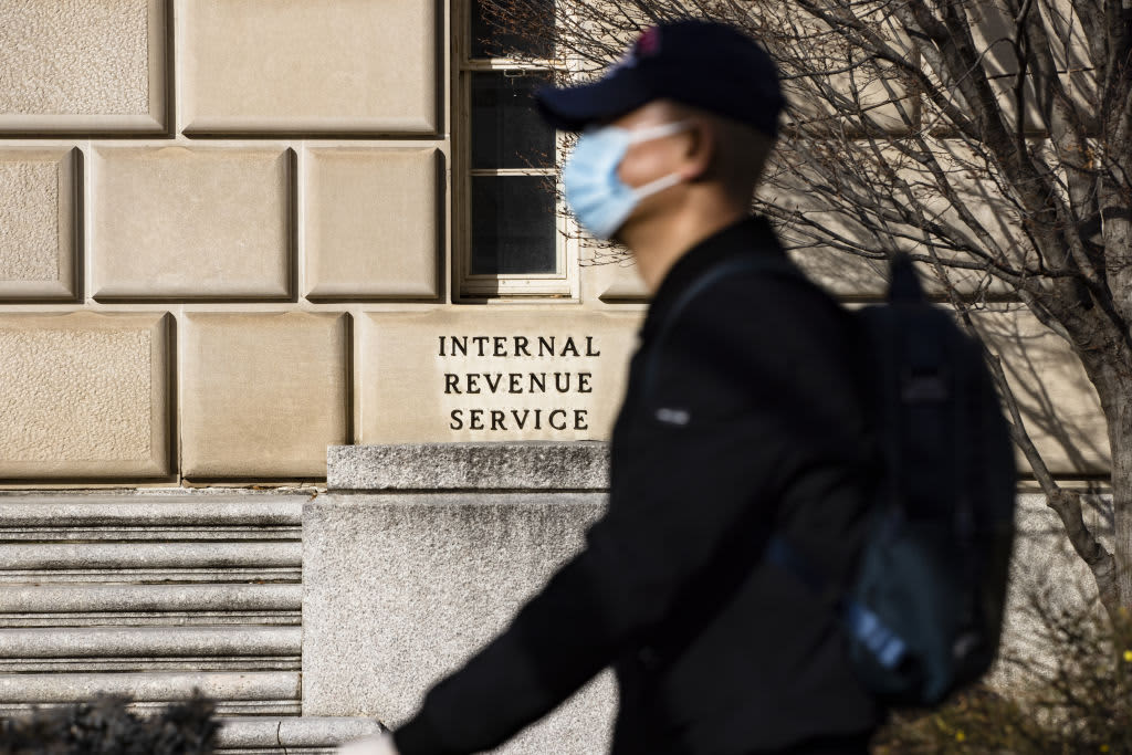 IRS falls short of checking the rich for tax evasion, the watchdog claims