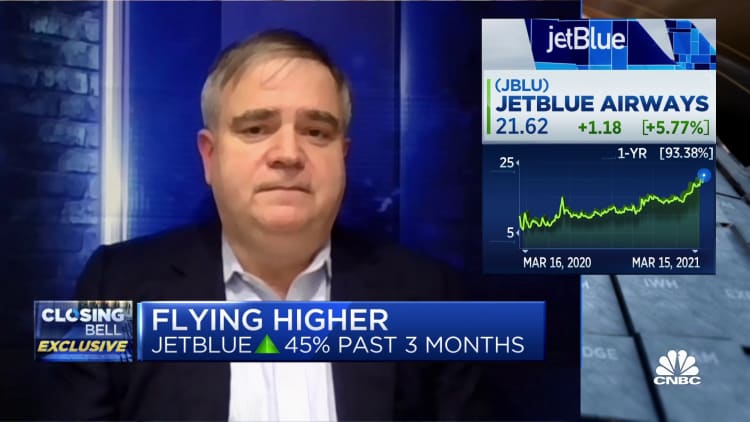 Get the best travel deals by booking early, says JetBlue CEO