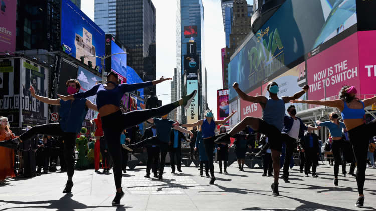 Pop-up performance in NYC marks one year since Broadway theaters shut down