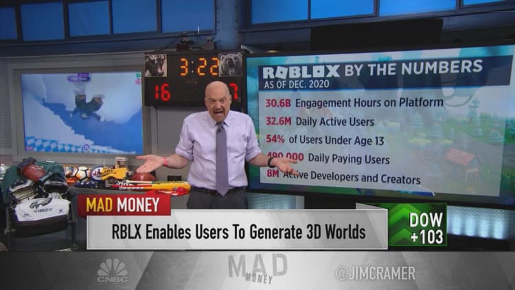 Cramer says he likes Roblox's business model, recommends price to buy stock