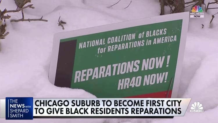 Chicago suburb to become first city to give Black residents reparations