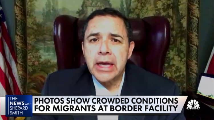 Rep. Cuellar: White House isn't doing enough to address migrants at border facility